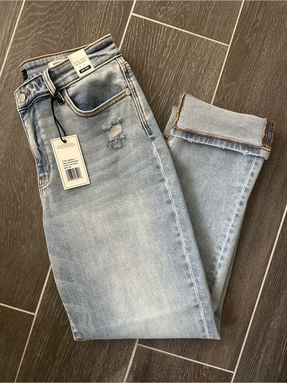 NWT Judy Blue Women's Mid-Rise Boyfriend Distressed Jeans 7/28